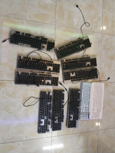 Keyboard មួយទឹក មានភ្លើង RGB (3$ ចុះ)
