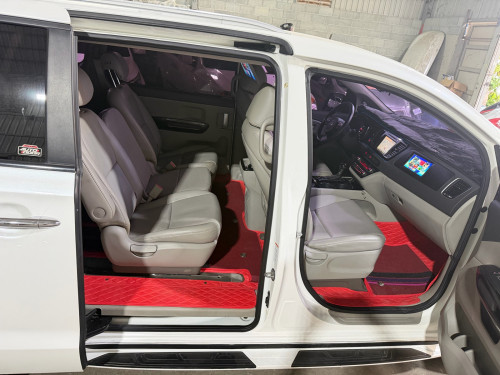 Kia Carnival 2015 7កៅអី