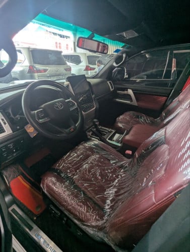 Land Cruiser 2010 V6 សាំង ឡើងគ្រឿងសុីន១០០% ធានាឡានមូល