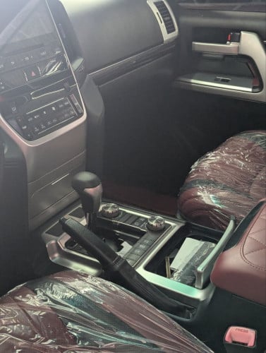 Land Cruiser 2010 V6 សាំង ឡើងគ្រឿងសុីន១០០% ធានាឡានមូល
