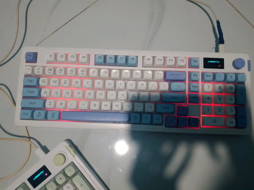 LANGTU keyboard 1=10$ មានតែ2គ្រប់ទេ telegram @lgeooo