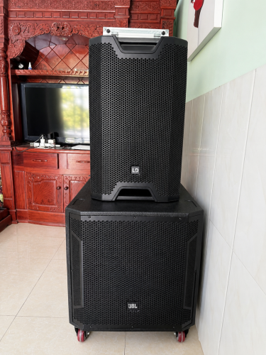 LD icoa 15 1200W & សាប់ JBL 6000W ស្អាតសុីន នឹងfree ម៉ៃមួយឈុត