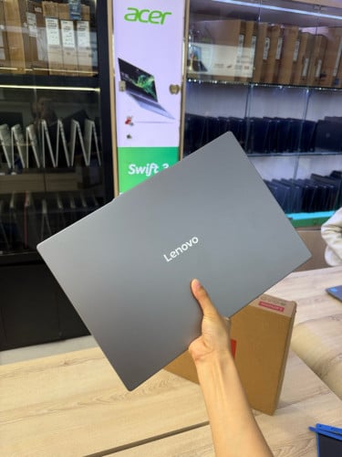 Lenovo Ideapad Slim5 16IRH10 24G-1TB 99%