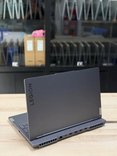 LENOVO LEGION Y7000 IRX9 4060 8GB
