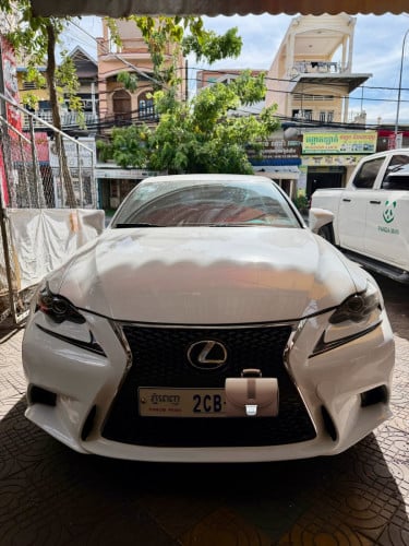 Lexus is200T 2016 F-Sport
