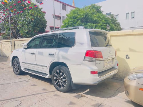 Lexus Lx 570 08 up 15ប្រឡានថ្មីខ្លាញ់គោមួយទឹក