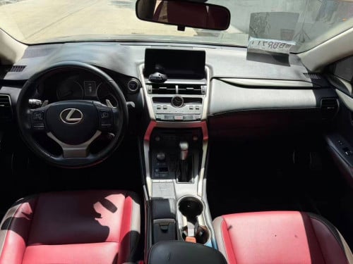 Lexus NX300h 2019