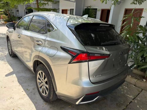 Lexus NX300h 2019