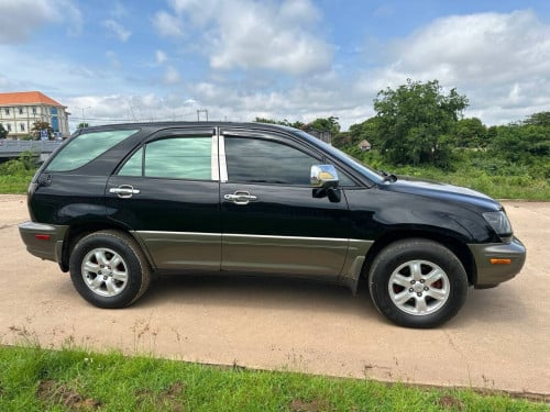 Lexus RX300 ឆ្នាំ2000 ប៉ុង1