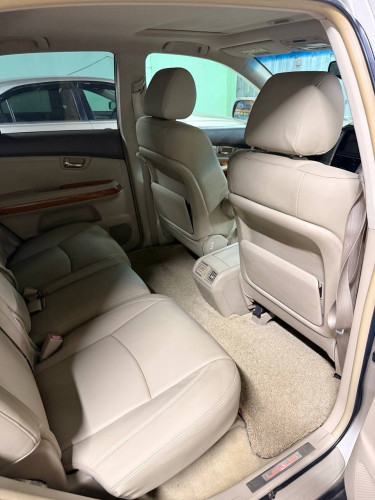 LEXUS RX330 2004 H-FULL ប៉ុងមួយ ពណ៌មាស ប្រភេទឡានមូលសានុំស្រីន ថ្មីខ្លាំង