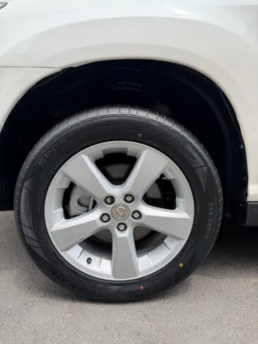 LEXUS RX330 (2004) H-Full ពណ៍ស ម្ចាស់ដេីមទី1 កៅអីចុចសងខាង (ប៉ុង1) ទឹកថ្នាំសុីន90%