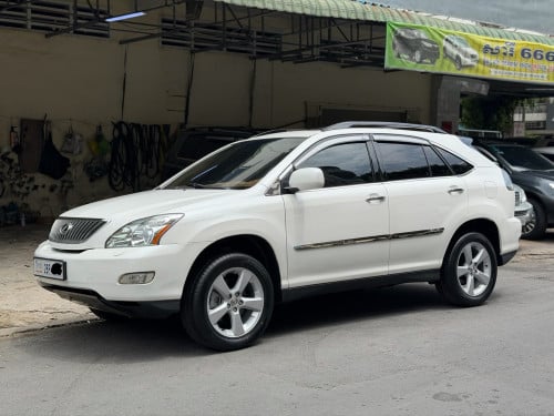 LEXUS RX330 (2004) H-Full ពណ៍ស ម្ចាស់ដេីមទី1 កៅអីចុចសងខាង (ប៉ុង1) ទឹកថ្នាំសុីន90%