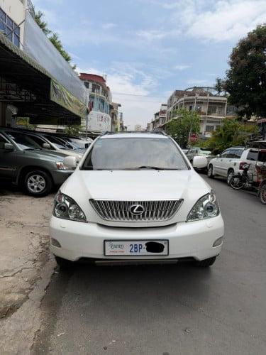 LEXUS RX330 (2004) H-Full ពណ៍ស ម្ចាស់ដេីមទី1 កៅអីចុចសងខាង (ប៉ុង1) ទឹកថ្នាំសុីន90%