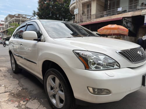 LEXUS RX330 (2004) H-Full ពណ៍ស ម្ចាស់ដេីមទី1 កៅអីចុចសងខាង (ប៉ុង1) ទឹកថ្នាំសុីន90%
