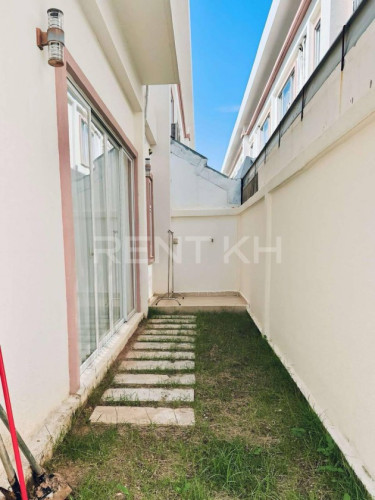 Link Villa for Rent at Borey Orkide The Botanic City