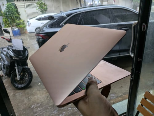 MacBook air 2019/Core i5/ram8/128G/13inch