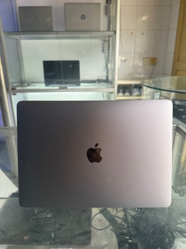 MacBook Pro 13inch 2019(i7 16Ŋ)(ស្អាត97%)