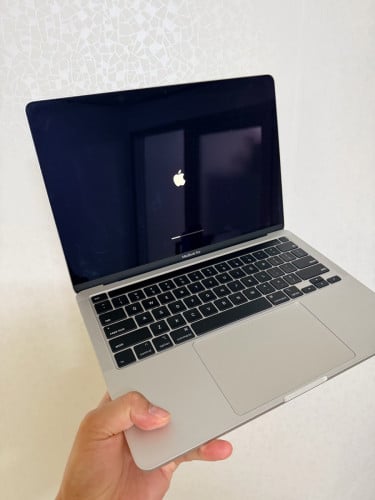 MacBook Pro 2020 i5 ram8 ssd256 condition 99%