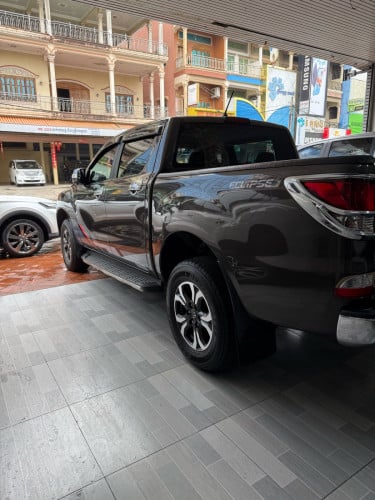 Mazda Bt50 2019ម៉ាសុីនធំថ្នាំសុីន១ជុំឡានថ្មី3.2កាប់ពីតាស់