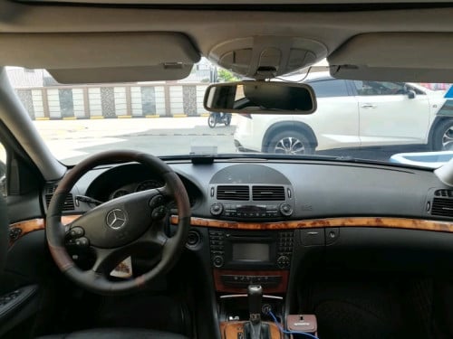 Mercedes E280  year 2009 for sale