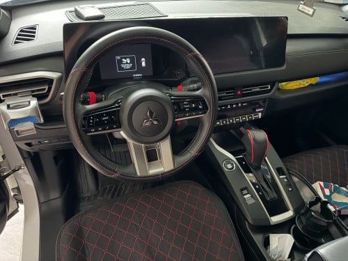 Mitsubishi XForce រថយន្តជិះផ្ទាល់ខ្លួន