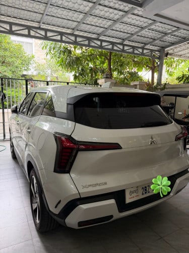 Mitsubishi XForce រថយន្តជិះផ្ទាល់ខ្លួន