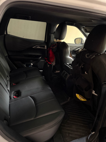 Mitsubishi XForce រថយន្តជិះផ្ទាល់ខ្លួន