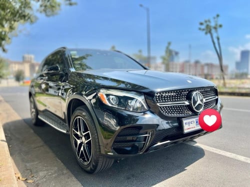 Model រថយន្ត: Mercedes Benz GLC300 Designo Full Options