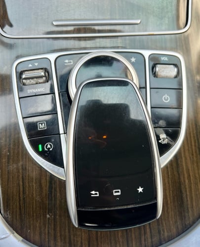 Model រថយន្ត: Mercedes Benz GLC300 Designo Full Options