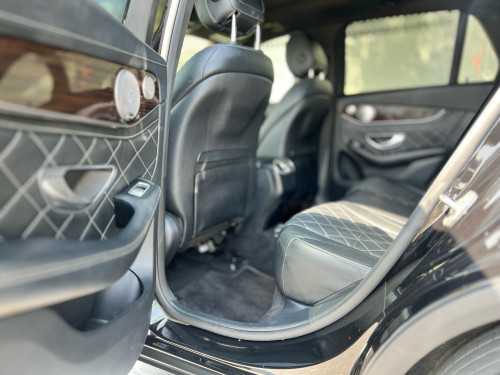 Model រថយន្ត: Mercedes Benz GLC300 Designo Full Options