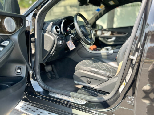 Model រថយន្ត: Mercedes Benz GLC300 Designo Full Options