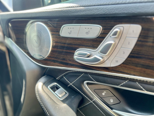 Model រថយន្ត: Mercedes Benz GLC300 Designo Full Options