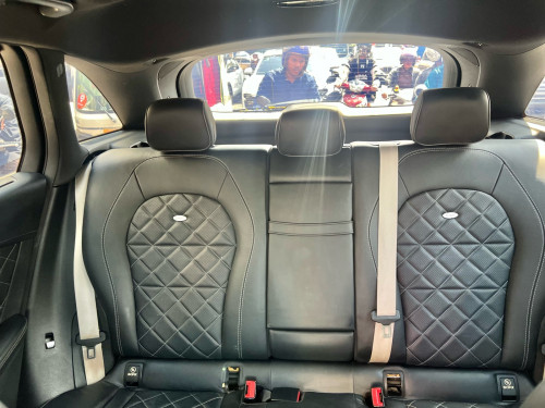 Model រថយន្ត: Mercedes Benz GLC300 Designo Full Options