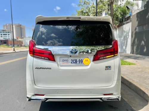 Model: Toyota Alphard MPV Minivan