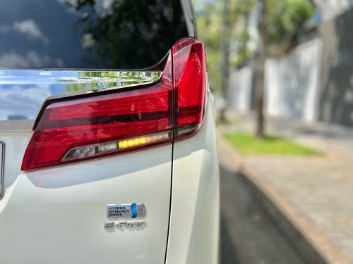 Model: Toyota Alphard MPV Minivan