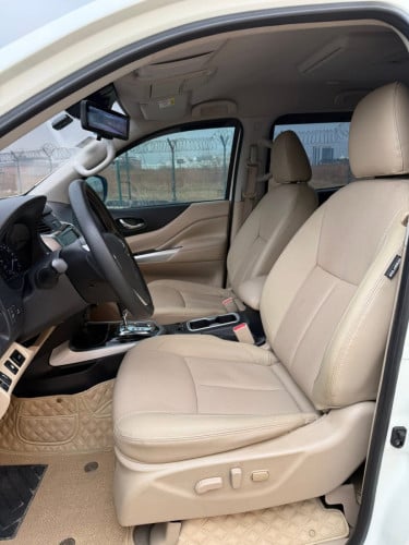 Nissan Terra Full option 2021​ប្រេីបាន6មុឺនគីឡូតិច