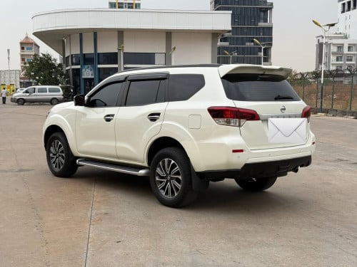 Nissan Terra Full option 2021​ប្រេីបាន6មុឺនគីឡូតិច
