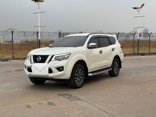 Nissan Terra Full option 2021​ប្រេីបាន6មុឺនគីឡូតិច
