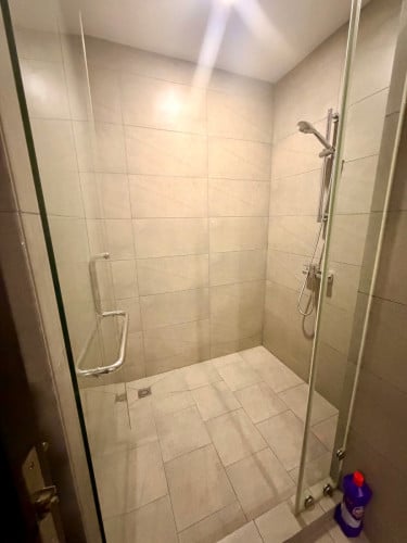 One-bedroom newly renovated cozy condo at Urban Village (Phase 1)