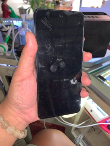 Oppo A5x សំណុំហ្សុីនស្អាត 99% ណែននៅសៀលមុខ ស្អាត