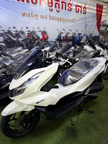 PCX Hybrid