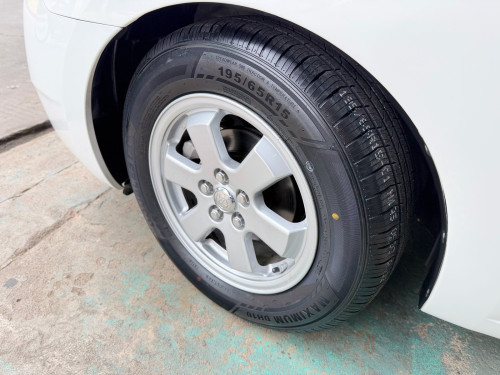 Prius 2008 Full option (ក្នុងលឿង)