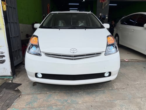 Prius 2008 Full option (ក្នុងលឿង)