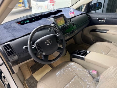 Prius 2008 Full option (ក្នុងលឿង)