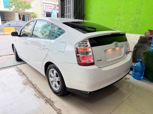 Prius 2008 Full option (ក្នុងលឿង)