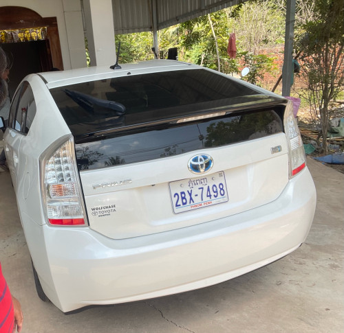 Prius options 3 ឡានអ្នកប្រើផ្ទាល់ ចង់លក់