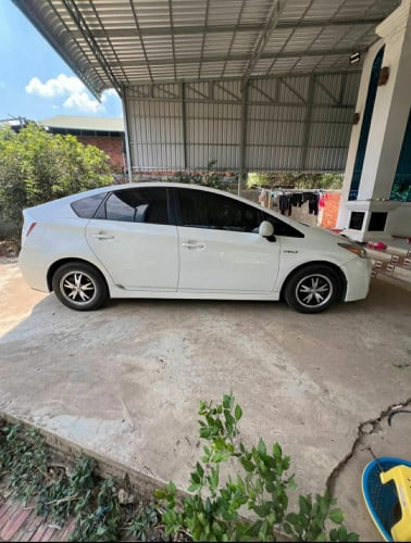 Prius options 3 ឡានអ្នកប្រើផ្ទាល់ ចង់លក់