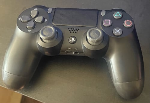 PS4 original controllers