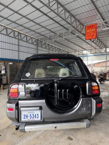 RAV 4ឆ្នាំ  1998 ឡានស្អាត គ្រឿងក្នុងថ្មី មិនបុកមិនប៉ះ មុខក្រោយស្អាត
