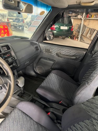 RAV 4ឆ្នាំ  1998 ឡានស្អាត គ្រឿងក្នុងថ្មី មិនបុកមិនប៉ះ មុខក្រោយស្អាត
